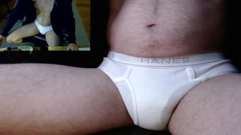 Snapshot of luvshonitoff chatting on January 3, 5:39 am Jim Bo online show from January 3, 5:39 am