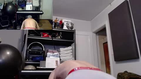 Snapshot of luvshonitoff chatting on February 16, 1:58 am Jim Bo online show from February 16, 1:58 am