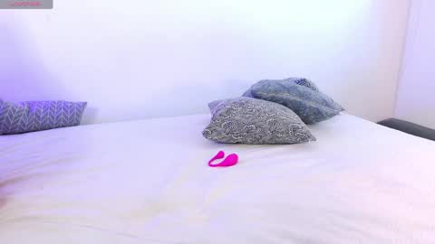 Snapshot of luvtosin663 chatting on April 17, 3:26 pm luvtosin663 online show from April 17, 3:26 pm