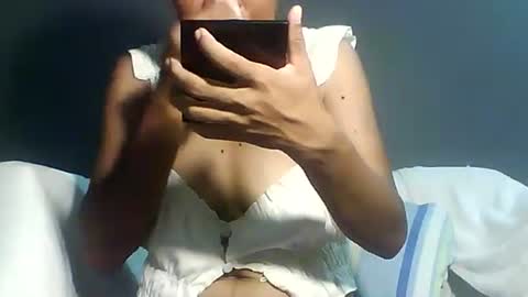 Bee Bee online show from June 7, 2:37 am
