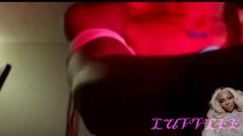 Snapshot of luvvlee chatting on June 15, 11:07 pm luvvlee online show from June 15, 11:07 pm