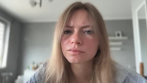 Snapshot of lux_millie chatting on May 24, 7:02 am Millie online show from May 24, 7:02 am