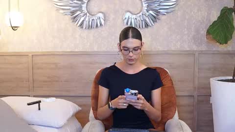 Luxa  online show from March 4, 12:33 pm