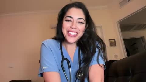 luxcher22 online show from January 7, 6:48 am