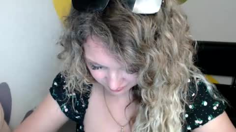 Donna online show from June 21, 10:12 pm