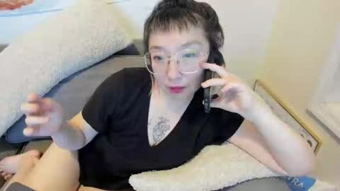 LuxGray online show from March 8, 4:12 am