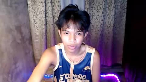 Snapshot of luxirfy_xx chatting on January 10, 5:48 pm luxirfy online show from January 10, 5:48 pm