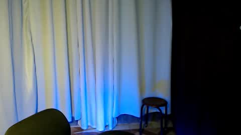 Snapshot of luxirfy_xx chatting on March 3, 5:19 pm luxirfy online show from March 3, 5:19 pm