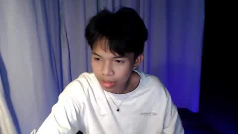 Snapshot of luxirfy_xx chatting on March 7, 7:11 pm luxirfy online show from March 7, 7:11 pm