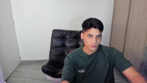 Snapshot of luxrx chatting on June 13, 6:39 pm luxrx online show from June 13, 6:39 pm