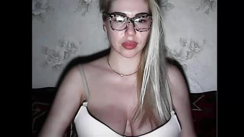 Snapshot of luxsonyastar chatting on January 29, 8:35 pm LuxSonyaStar online show from January 29, 8:35 pm