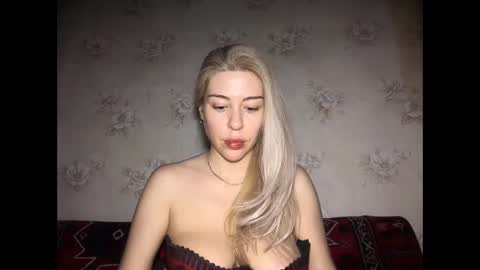 LuxSonyaStar online show from May 1, 8:13 pm