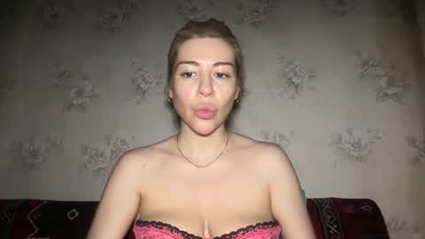 LuxSonyaStar online show from June 9, 12:50 pm