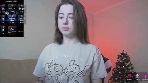 Snapshot of luxuryalma18 chatting on December 16, 6:40 am Alma online show from December 16, 6:40 am