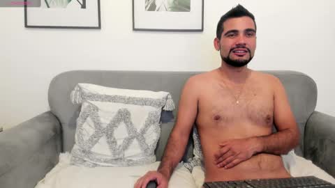 Snapshot of luxurycoupl chatting on February 26, 9:10 am Lesly And Arnold online show from February 26, 9:10 am