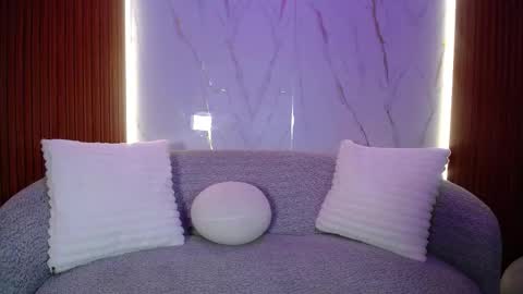 Snapshot of luxurycoupl chatting on October 7, 2:09 am Lesly And Arnold online show from October 7, 2:09 am