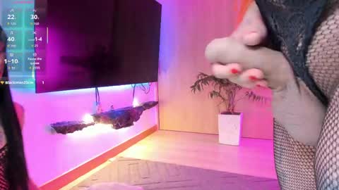 Snapshot of luxyshy chatting on April 13, 2:55 pm Lucy and Kristhy online show from April 13, 2:55 pm