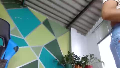 Snapshot of luzzy_cam chatting on February 19, 9:58 pm luzzy I hope your visit and that we manage to get very hot online show from February 19, 9:58 pm