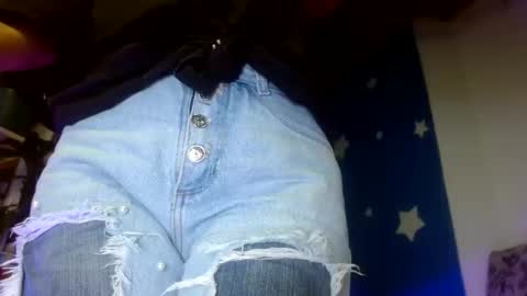 Snapshot of luzzy_cam chatting on December 13, 9:53 pm luzzy I hope your visit and that we manage to get very hot online show from December 13, 9:53 pm