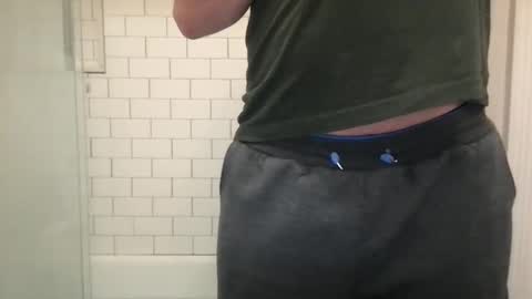 lvguynextdoor440656 online show from November 15, 8:49 pm