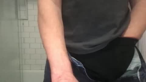 lvguynextdoor440656 online show from November 22, 7:35 pm