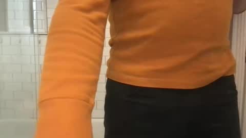 lvguynextdoor440656 online show from February 9, 6:12 pm