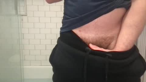 lvguynextdoor440656 online show from February 19, 7:43 pm