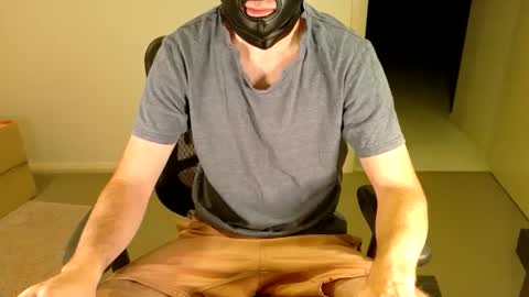 Snapshot of lxgxnd99 chatting on February 25, 9:30 am lxgxnd99 online show from February 25, 9:30 am