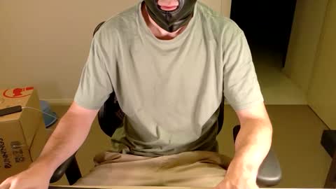 Snapshot of lxgxnd99 chatting on March 4, 10:10 am lxgxnd99 online show from March 4, 10:10 am