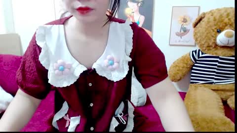 Snapshot of ly_ly2005 chatting on December 1, 6:51 am im mai online show from December 1, 6:51 am