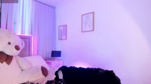 lya_brown online show from June 20, 11:57 am