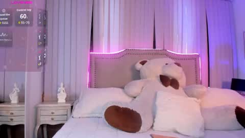 lya_brown online show from June 26, 11:25 am