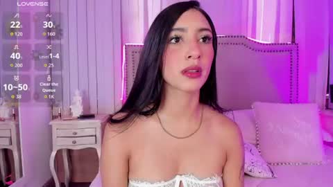 lya_brown online show from July 22, 11:35 am