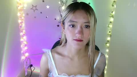 Snapshot of lya_ch chatting on June 1, 9:38 pm Call me Lia online show from June 1, 9:38 pm
