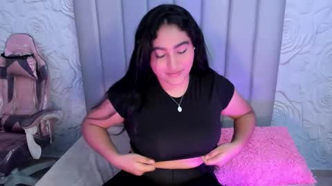 LYA DUBOIS  online show from February 23, 3:31 pm