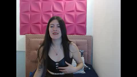 Snapshot of lyacoopper chatting on December 16, 3:50 pm lyacoopper online show from December 16, 3:50 pm
