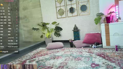 Snapshot of lyahaven chatting on December 19, 9:17 pm Lya Haven online show from December 19, 9:17 pm