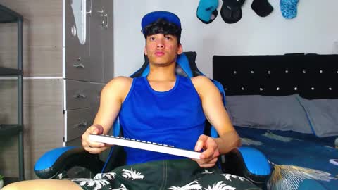 Lyam online show from March 5, 7:54 pm