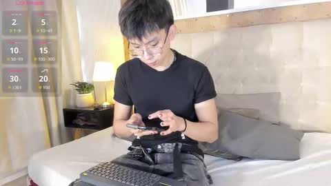 Snapshot of lyan_twink chatting on November 9, 7:45 pm Lyan online show from November 9, 7:45 pm