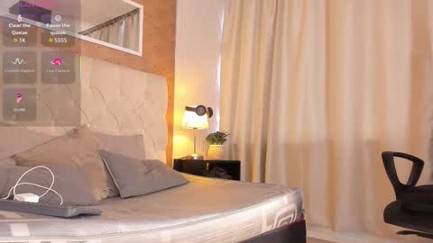 Snapshot of lyan_twink chatting on November 22, 7:24 pm Lyan online show from November 22, 7:24 pm