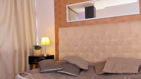 Snapshot of lyan_twink chatting on December 17, 6:58 pm Lyan online show from December 17, 6:58 pm