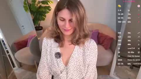 lychee__chan online show from June 26, 1:48 pm