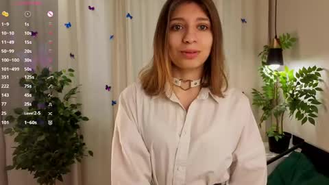 Snapshot of lydaerne chatting on May 18, 11:05 am Call me Liddy Im so new here show me how to get fun here please online show from May 18, 11:05 am