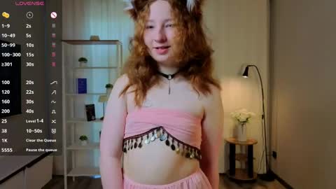 Snapshot of lydaerne chatting on May 19, 1:56 am Call me Liddy Im so new here show me how to get fun here please online show from May 19, 1:56 am