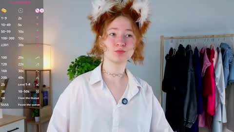 Snapshot of lydaerne chatting on May 29, 1:25 am Call me Liddy Im so new here show me how to get fun here please online show from May 29, 1:25 am