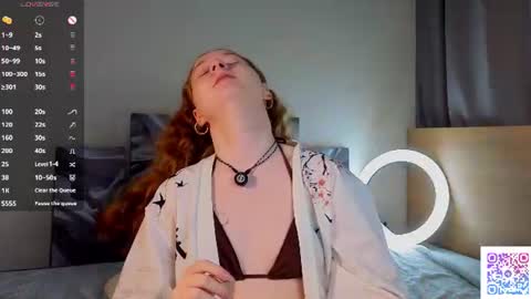 Snapshot of lydaerne chatting on June 14, 2:24 am Call me Liddy Im so new here show me how to get fun here please online show from June 14, 2:24 am