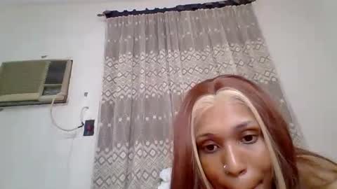 Snapshot of lydiahmuchai056 chatting on June 6, 11:20 pm lydiahmuchai056 online show from June 6, 11:20 pm
