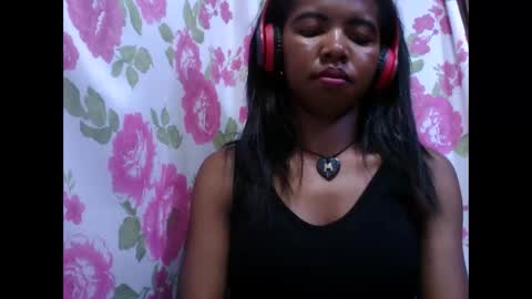 Snapshot of lydialarin chatting on October 21, 6:41 pm Lydiah online show from October 21, 6:41 pm