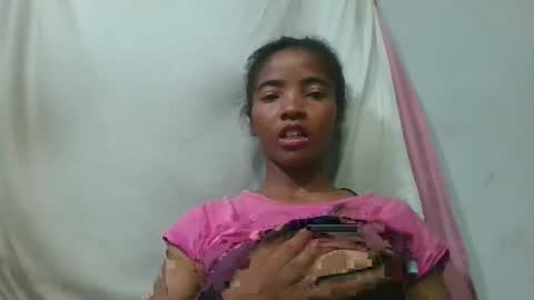 lydie856696 online show from May 28, 2:47 pm