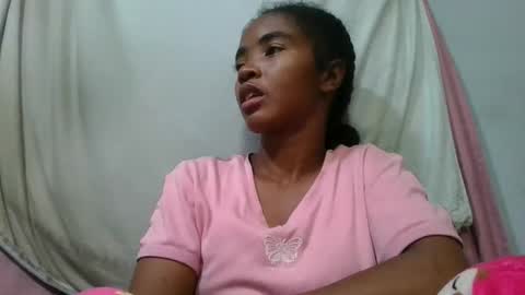 Snapshot of lydie856696 chatting on June 6, 2:44 pm lydie856696 online show from June 6, 2:44 pm
